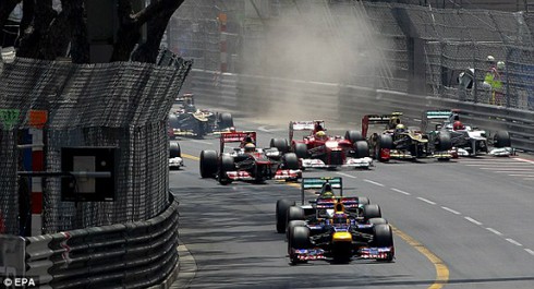 Mark Webber lên ngôi lịch sử tại công quốc Monaco