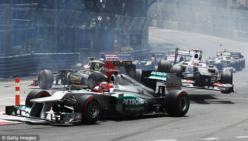 Mark Webber lên ngôi lịch sử tại công quốc Monaco