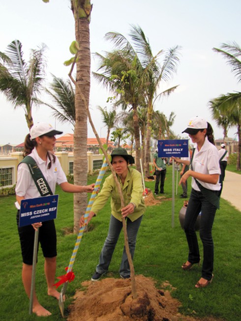 Đà Nẵng tìm người đẹp dự thi Hoa hậu Việt Nam 2012