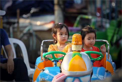 Vẻ đẹp các thiên thần đi chơi Tết thiếu nhi