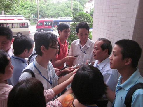 “Bộ trưởng bổ nhiệm đúng, vậy lỗi thuộc về ai?”