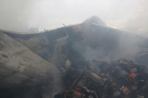 Chùm ảnh hiện trường vụ tai nạn máy bay thảm khốc tại Nigeria