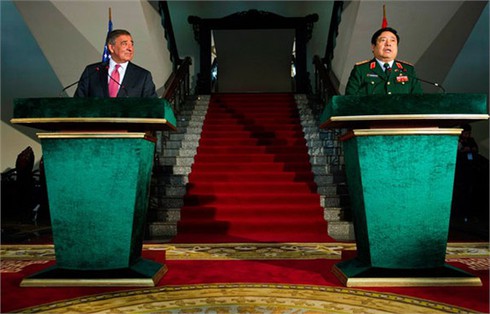 Đại tướng Phùng Quang Thanh: Việt Nam có nhu cầu mua vũ khí Mỹ
