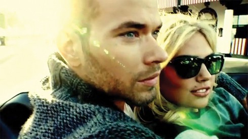 Kate Upton cặp kè sao 'Chạng vạng'