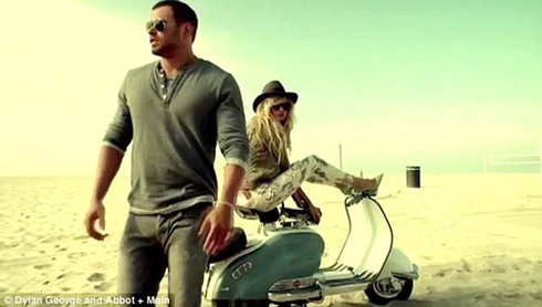 Kate Upton cặp kè sao 'Chạng vạng'