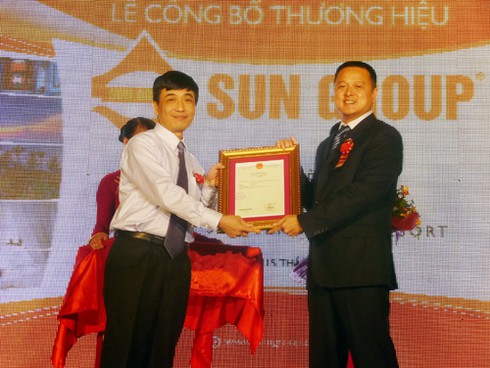 Sun Group nhận bằng sở hữu hai thương hiệu