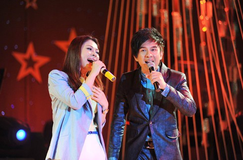 Hiếu Hiền nhảy hihop và song ca cùng Phương Thanh