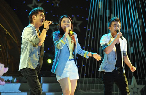 Hiếu Hiền nhảy hihop và song ca cùng Phương Thanh