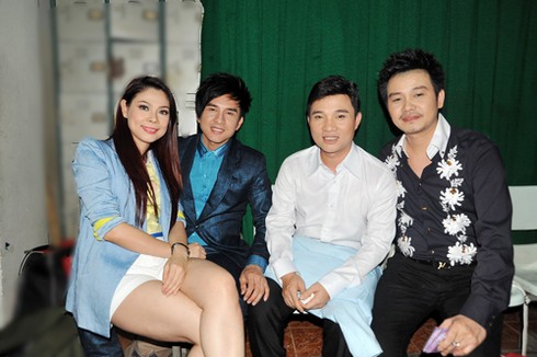 Hiếu Hiền nhảy hihop và song ca cùng Phương Thanh