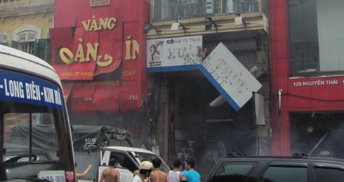 Ốp mìn nổ lớn trên phố Nguyễn Thái Học
