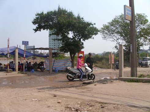 Dân phòng 'bắt' vi phạm giao thông thay cảnh sát?