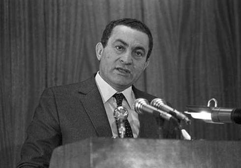 Cựu tổng thống Ai Cập: từ đỉnh vinh quang đến lúc hấp hối