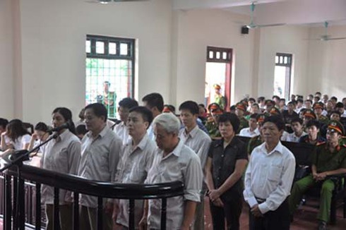 Nguyên Bí thư và Chủ tịch TP.Vĩnh Yên bị đề nghị mức án 7-9 năm tù