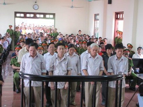 2 cựu bí thư, chủ tịch TP Vĩnh Yên cùng lĩnh án 5 năm tù