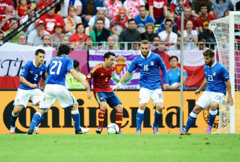 Italy cản bước Tây Ban Nha hóa giải lời nguyền
