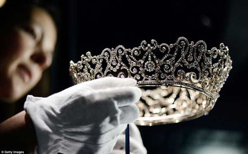 Những vật dụng vô giá của Hoàng gia Anh