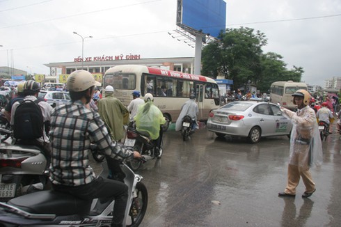 Sĩ tử chen chân về kinh ứng thí