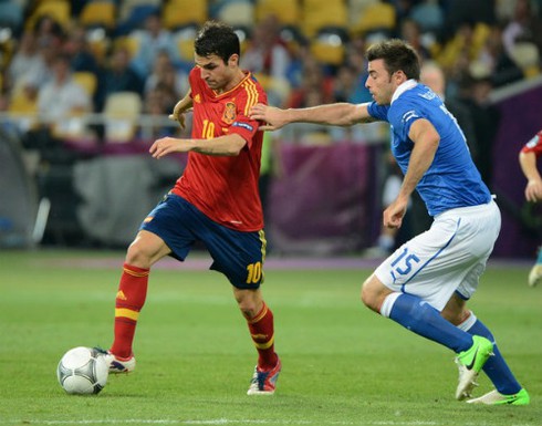 Tây Ban Nha đăng quang lịch sử sau trận thắng '4 sao'