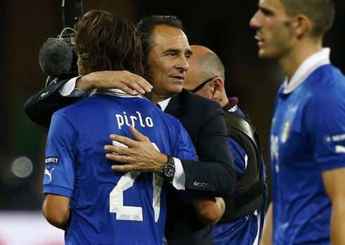 Tây Ban Nha tưng bừng ăn mừng, Italy rơi lệ tiếc nuối