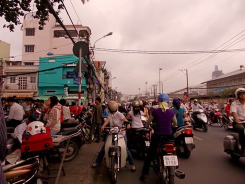 Đông nghẹt trong ngày làm thủ tục dự thi đại học