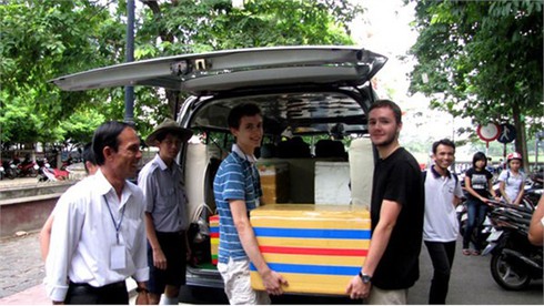 Ấm tình những suất cơm chay cho sĩ tử