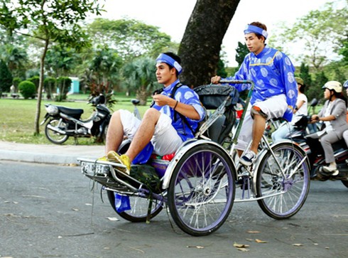 Sao Việt khốn đốn với truyền hình thực tế