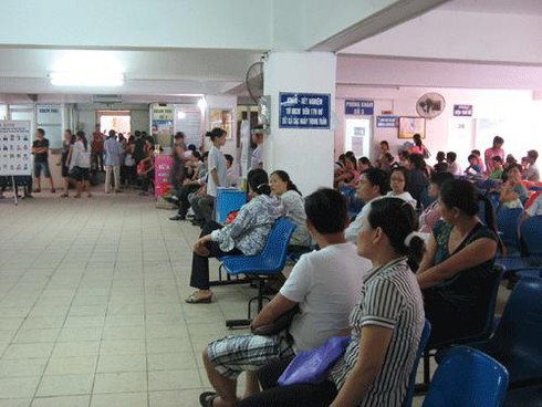 “Cò” bệnh viện thu nhập cả trăm triệu đồng mỗi tháng