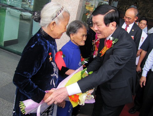 Biểu dương hơn 400 người có công tiêu biểu toàn quốc