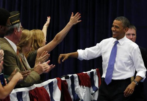 Hình ảnh ông Obama thân thiện với người dân