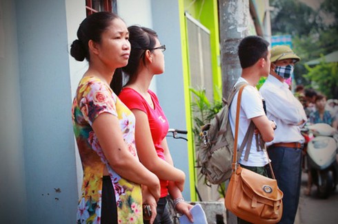 Sát giờ thi, sĩ tử vẫn miệt mài ôn bài