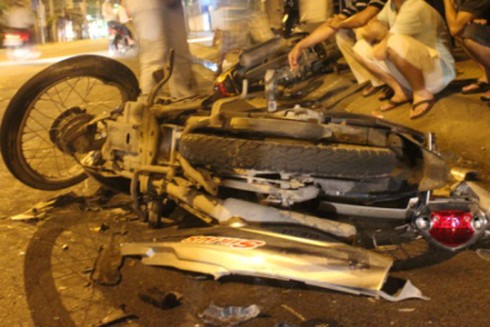 Lấn đường ngược chiều, xe ben tông chết người