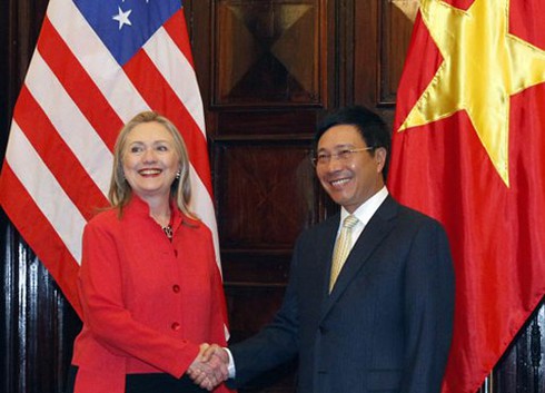 Ngoại trưởng Hillary tới Việt Nam