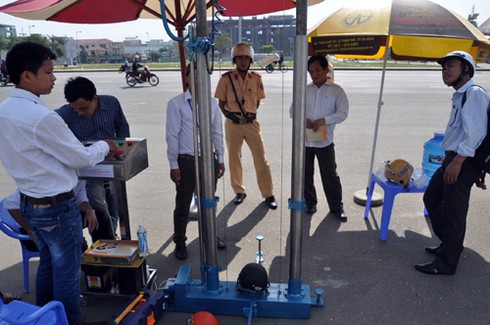 Dừng sử dụng thiết bị kiểm định mũ bảo hiểm