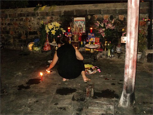 Vén bức màn kỳ bí “miếu vỉa hè” bên tường Văn Miếu (Kỳ 2)