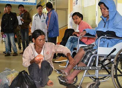 Hai bàn chân người sống bỗng nhiên chết khô ở Lâm Đồng