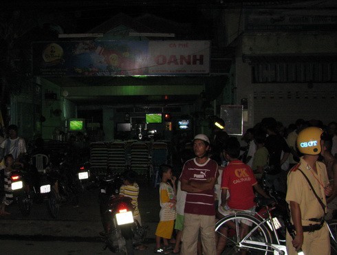 Khởi tố cán bộ ngành giao thông cá độ bóng đá