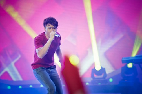 Hot boy Sao Mai điểm hẹn bất ngờ xin dừng bước