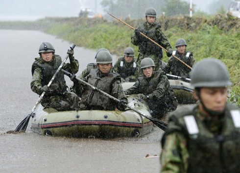 Hình ảnh lũ lụt tàn phá Nhật Bản