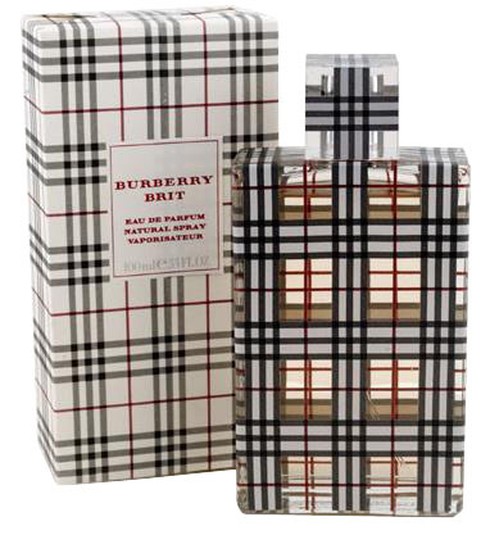 Burberry và câu chuyện từ những chiếc áo mưa