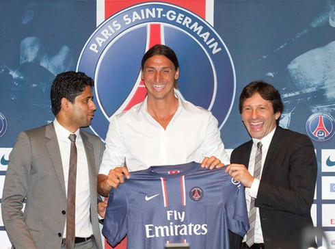 Ibrahimovic ra mắt PSG ngay dưới chân tháp Eiffel