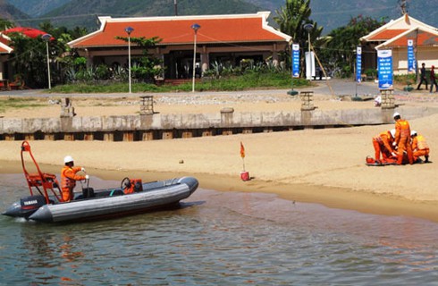Diễn tập tìm kiếm cứu nạn trên biển