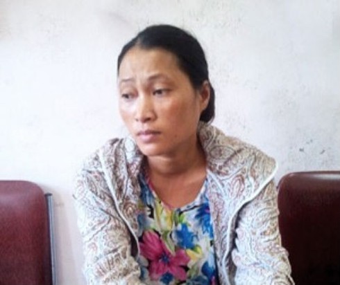 Người đàn bà giấu ma túy vào chỗ kín