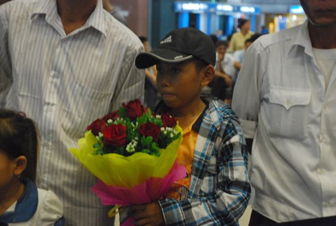 Hình ảnh xúc động trong giờ khắc đoàn tụ của thuyền viên