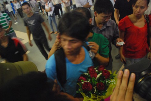 Hình ảnh xúc động trong giờ khắc đoàn tụ của thuyền viên