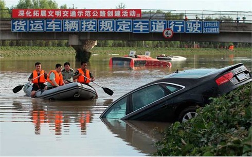 77 người chết vì mưa lũ tại thủ đô Bắc Kinh