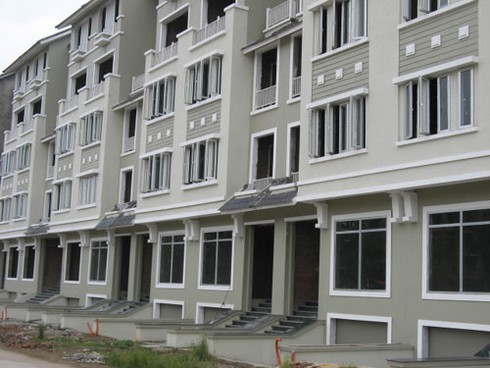Ngân hàng “méo mặt” lo xiết nợ BĐS