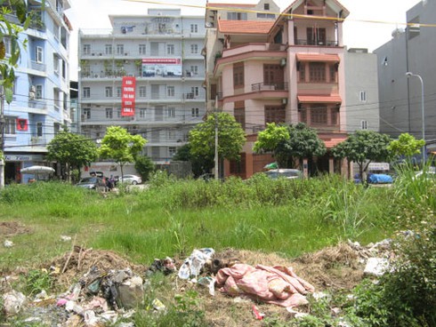 Ngân hàng “méo mặt” lo xiết nợ BĐS