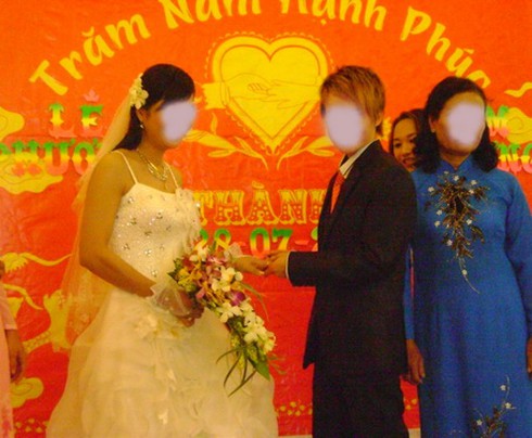 Thêm một đám cưới đồng tính nữ đình đám