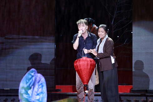 Đàm Vĩnh Hưng đem mưa tới khuấy động Hà Nội