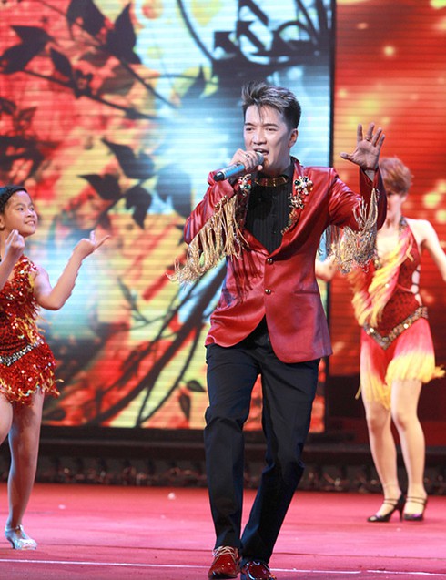 Đàm Vĩnh Hưng đem mưa tới khuấy động Hà Nội